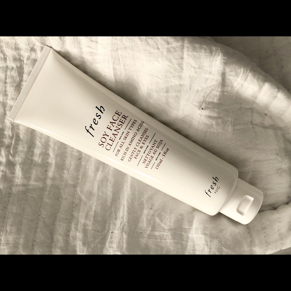 fresh soy face cleanser